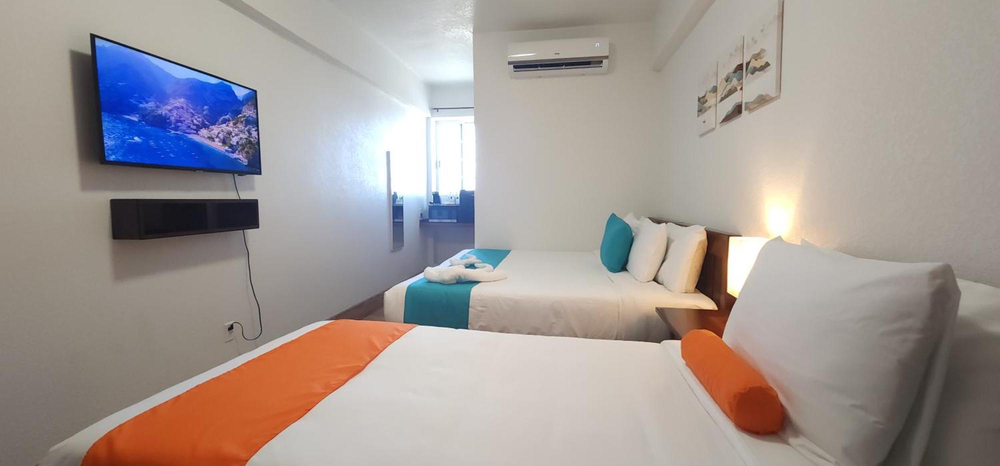 Voyager Sun & Reef Hotel San Pedro  Exterior photo