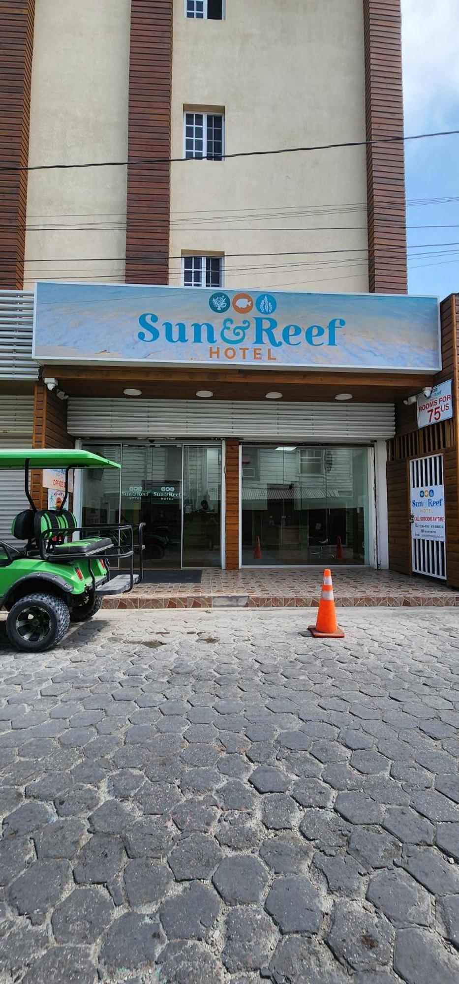 Voyager Sun & Reef Hotel San Pedro  Exterior photo