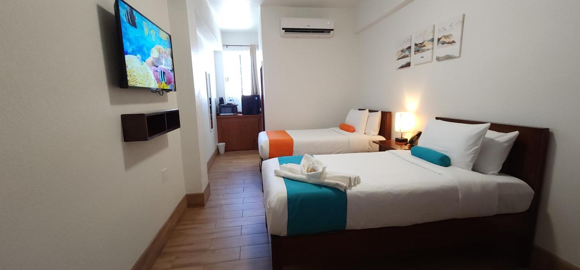 Voyager Sun & Reef Hotel San Pedro  Exterior photo