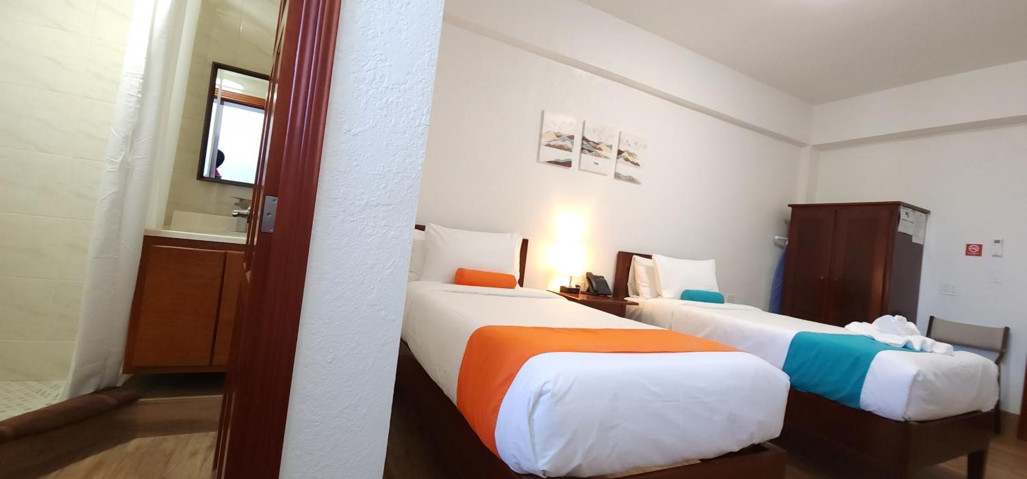 Voyager Sun & Reef Hotel San Pedro  Exterior photo